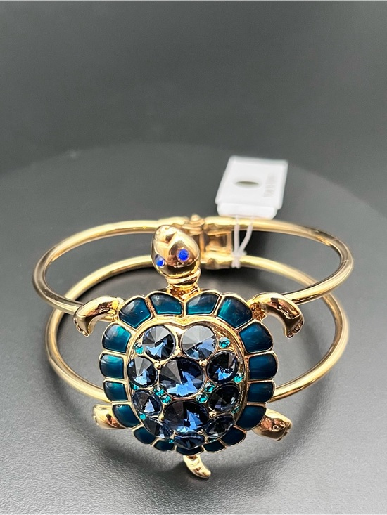 True To Form Jewelry - TRUE TO FORM Turtle Hinge Bracelet